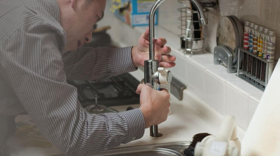 Local tankless water heater installation in Dongola, IL